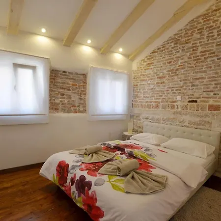 Apartment Grisia